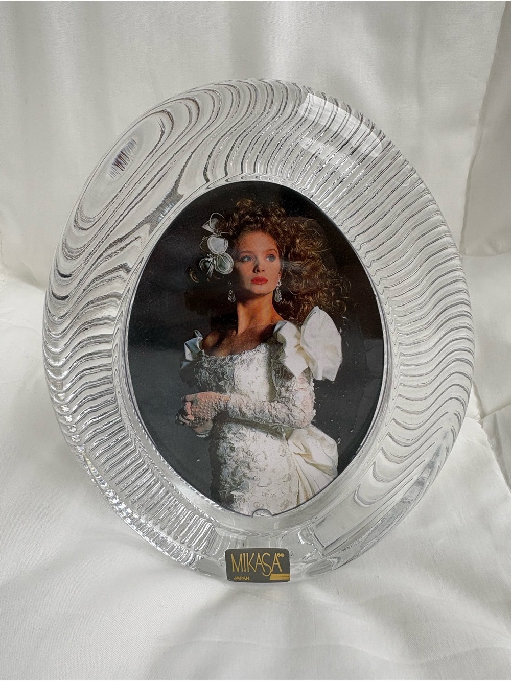 Vintage Mikasa Japan Crystal Oval Ripple Clear Glass Photo Frame.